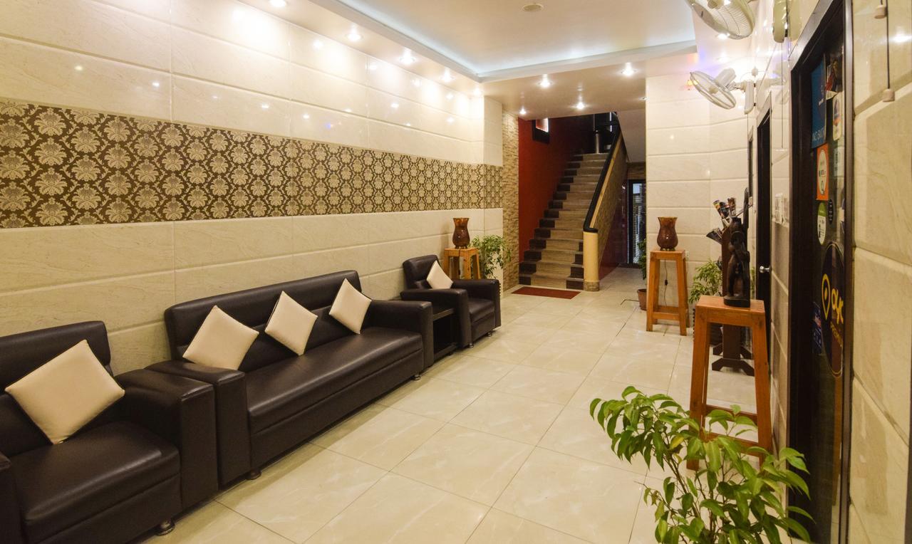 Hotel Varuna Варанаси Екстериор снимка